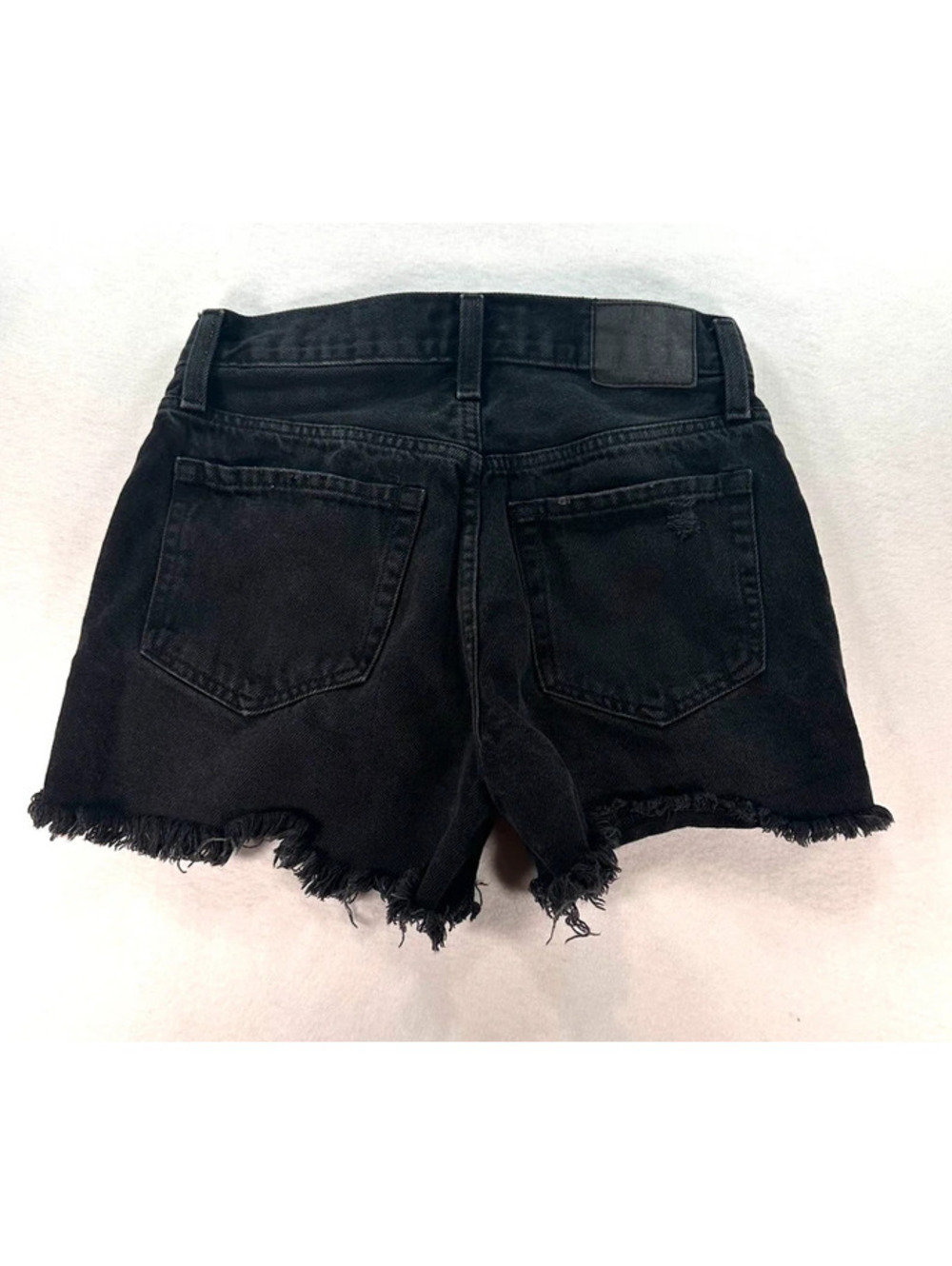 Aeropostale Women’s Black High Rise Denim Shorts – Size 2 H00136